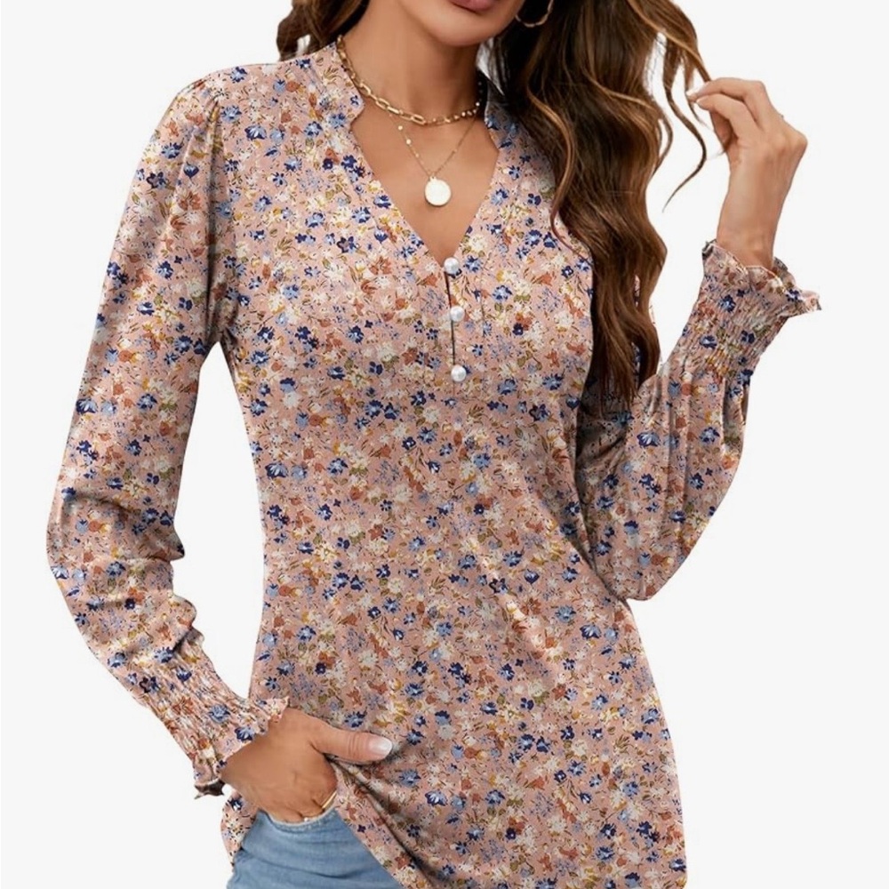 Floral Print Women's Top With Pearl Buttons.